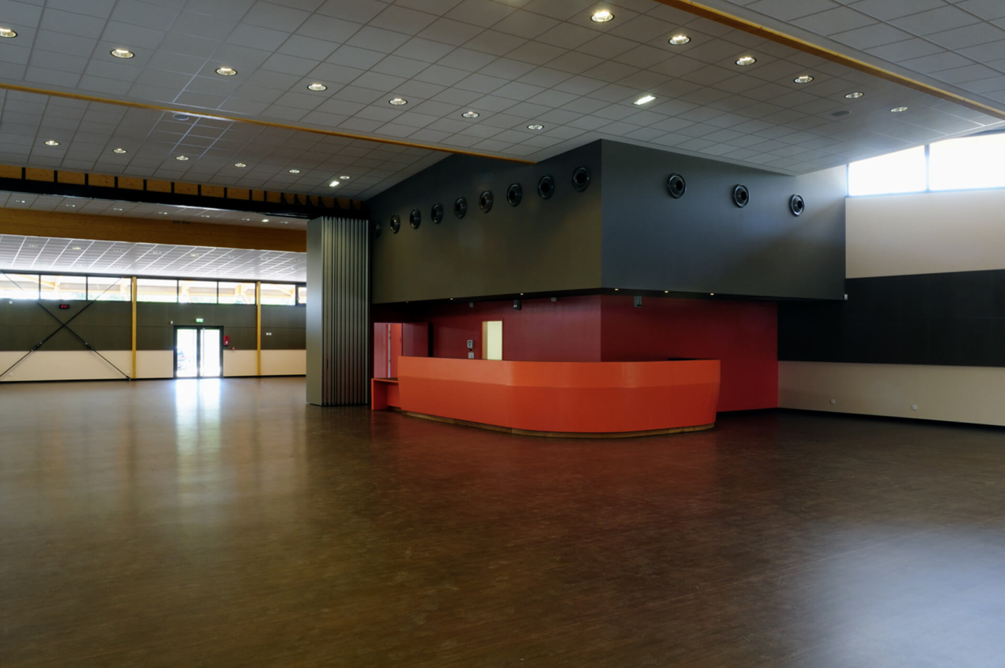 Halle des sports à Roanne les ateliers 4 plus les ateliers 4 plus Halle des sports à Roanne les ateliers 4 plus les ateliers 4 plus